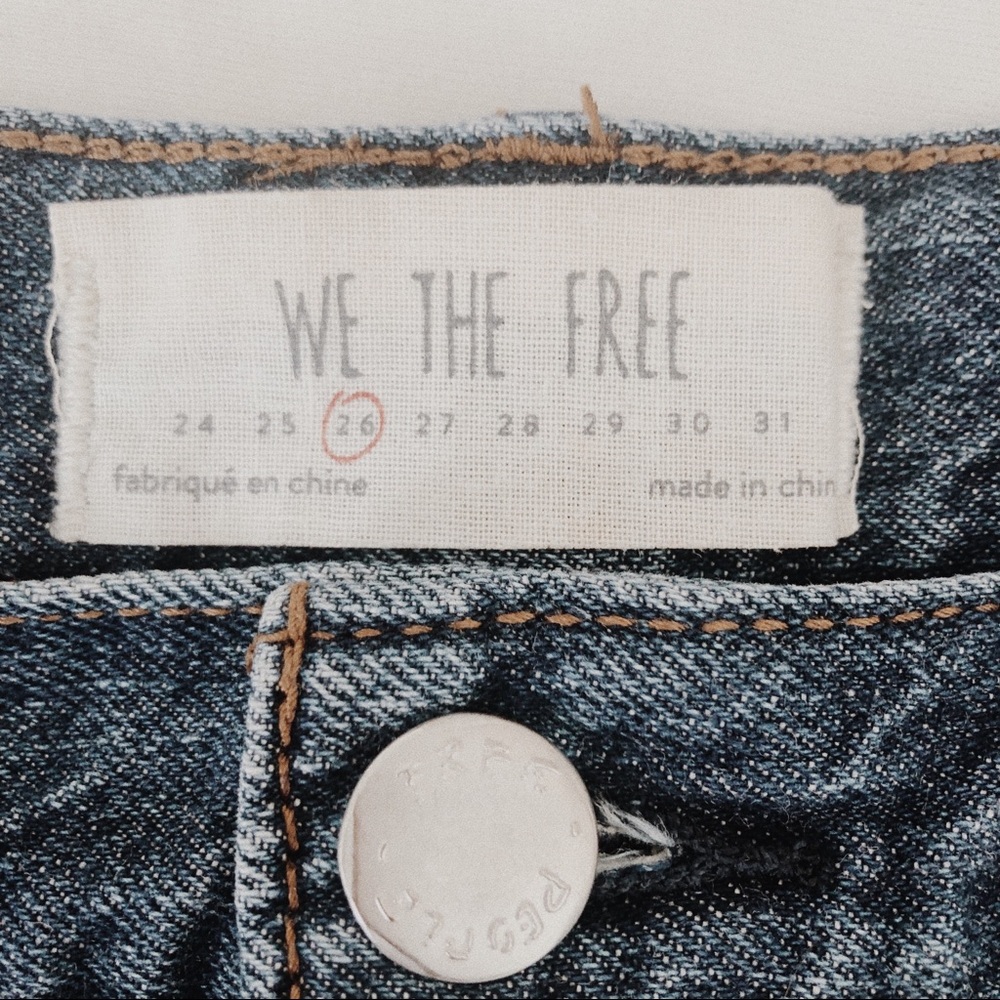 ๐ MOVING SALE! ๐ We The Free denim shorts - Picture 3 of 3